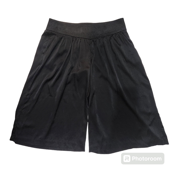 Trina Turk Women's Silk Wide Balloon Parachute Leg  Black Flowing Capri Pants  6 - Picture 3 of 12